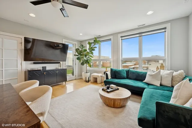 $679,000 | 1317 North Larrabee Street, Unit 304, Chicago, IL 60610