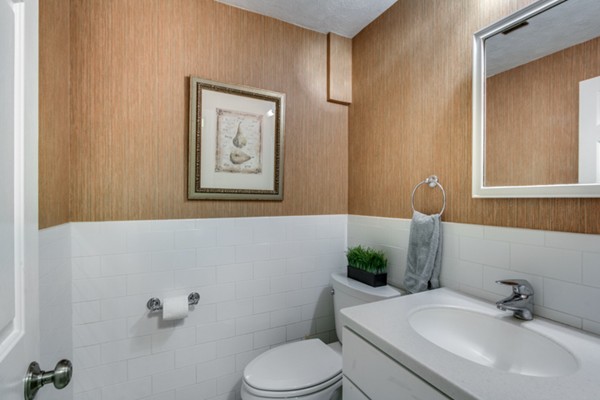 33 Valley Road Needham, MA 02492 - Photo 24 of 29 Gallery Image 24