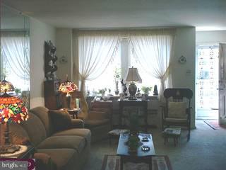 203 Glendale Road Upper Darby, PA 19082 - Photo 3 of 6