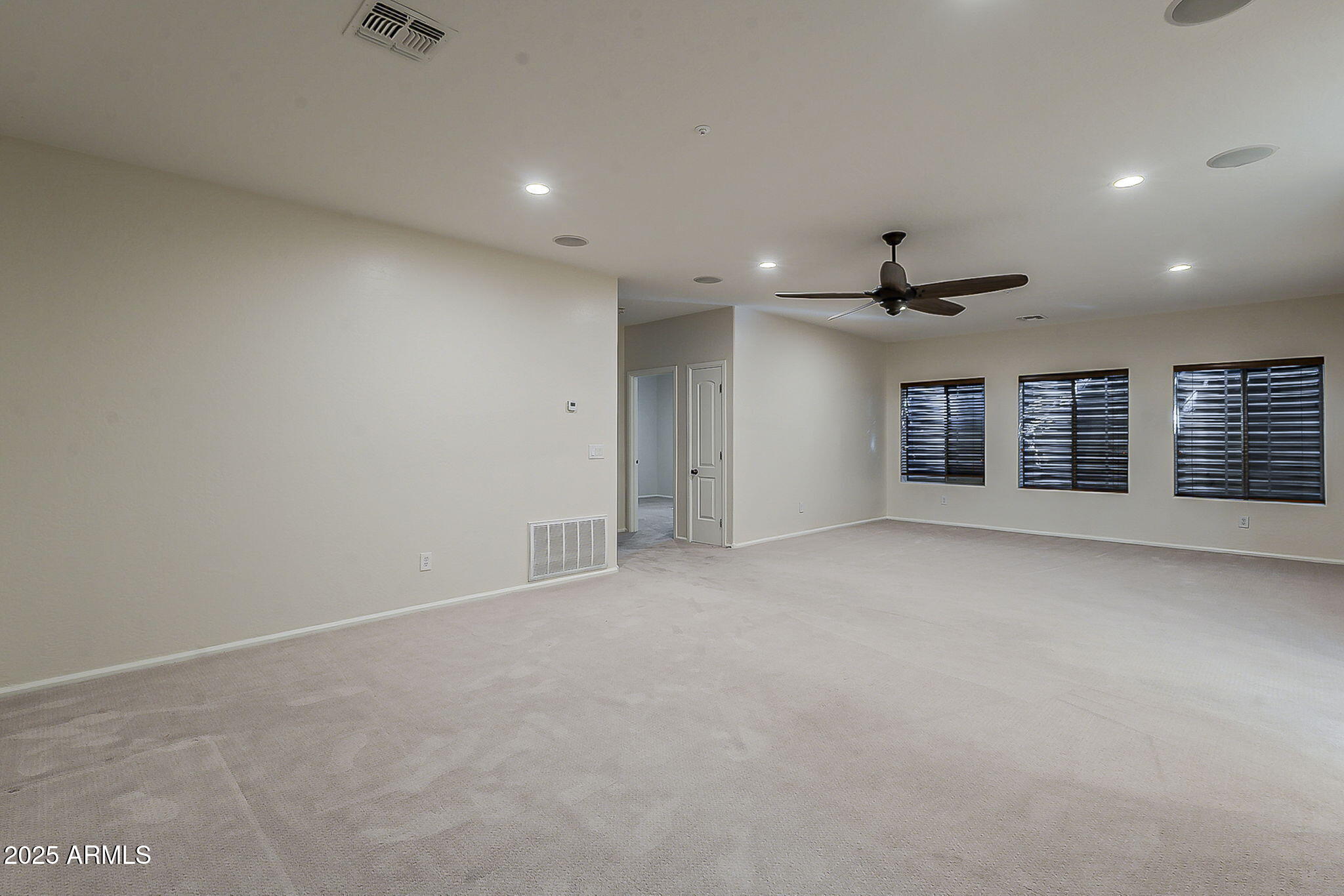 2669 East Tamarisk Street Gilbert, AZ 85296 - Photo 26 of 54 27-web-or-mls-Tamarisk-27