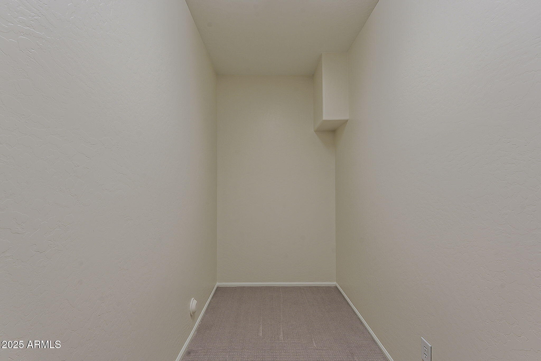 2669 East Tamarisk Street Gilbert, AZ 85296 - Photo 31 of 54 32-web-or-mls-Tamarisk-32