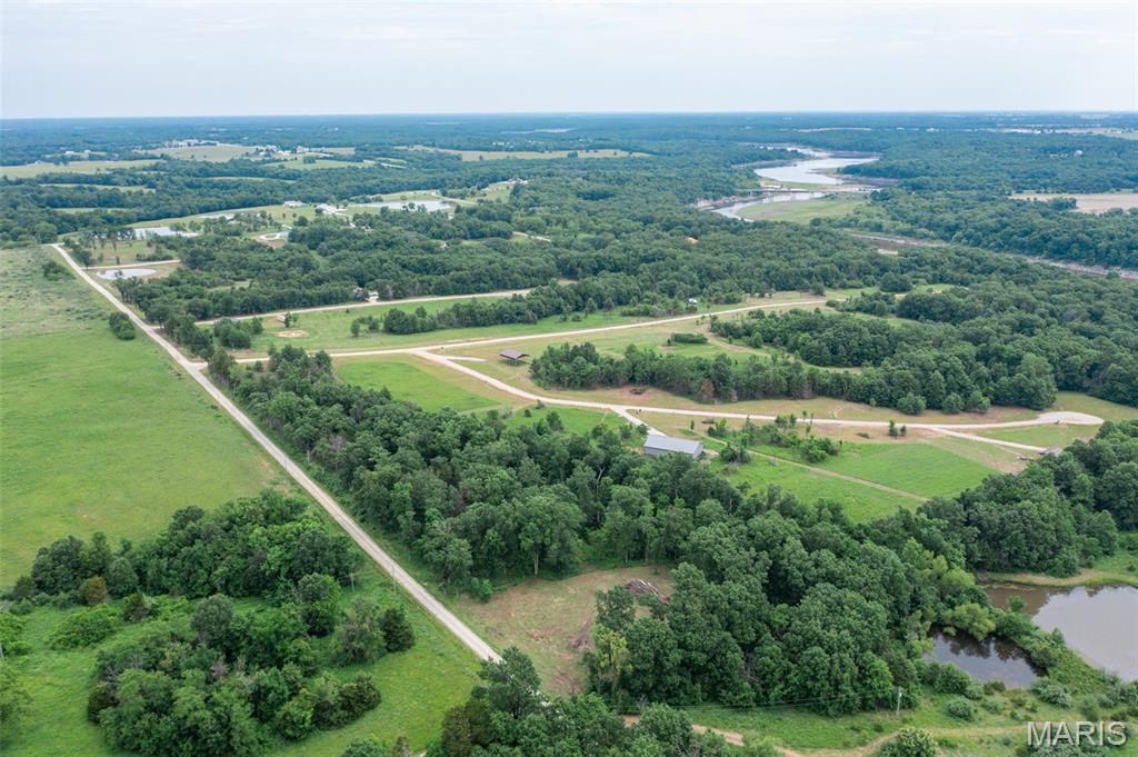 8 Halyon Estates Perry, MO 63462 - Photo 12 of 28