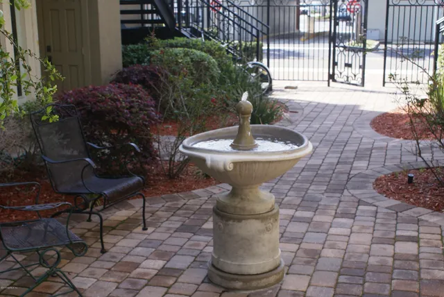 a view of statue in a patio