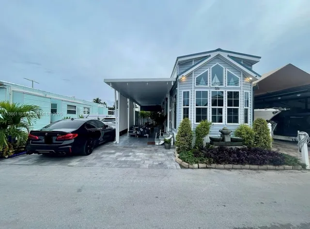 $525,000 | 325 Calusa Street, Key Largo, FL 33037