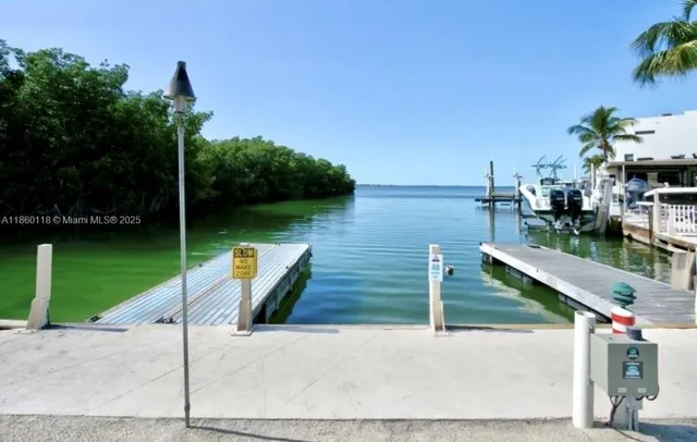 $525,000 | 325 Calusa Street, Key Largo, FL 33037