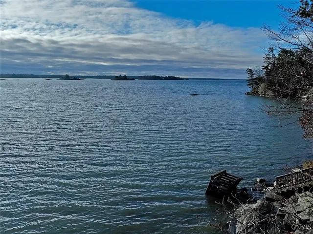 $647,000 | 5 Bayview Drive, Hammond, NY 13646