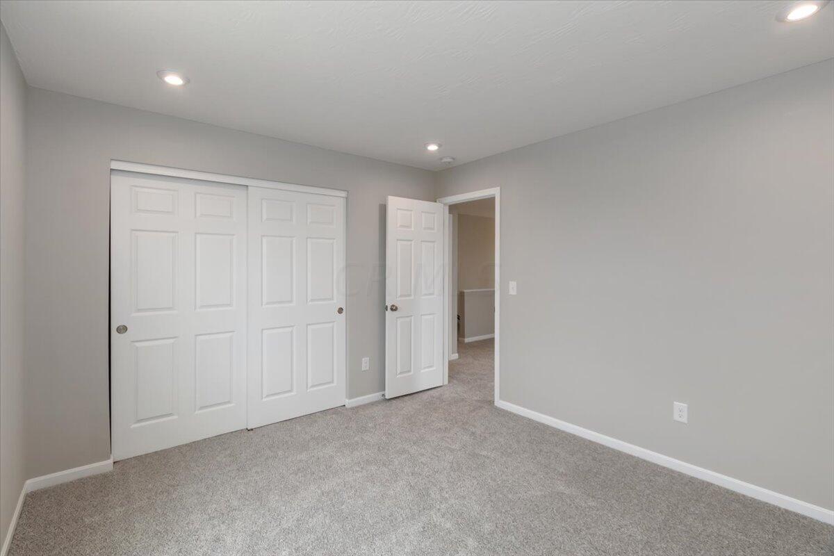 4818 Amber Crossing Road Columbus, OH 43232 - Photo 25 of 34 25-Bedroom 2
