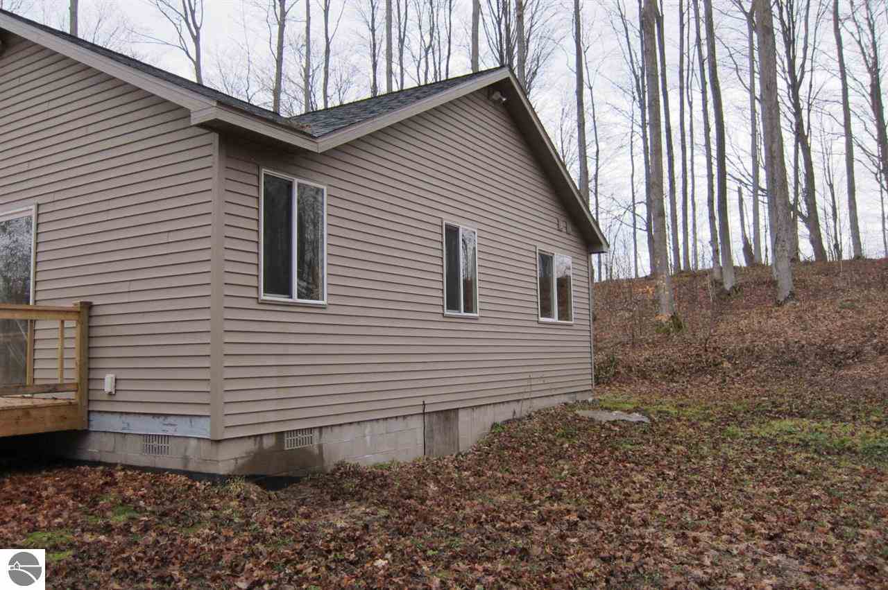19830 Fewins Road Interlochen, MI 49643 - Photo 4 of 35 1783166-3.JPG