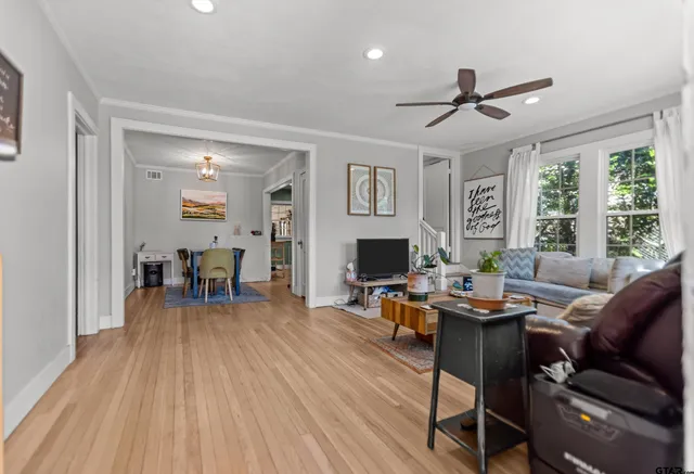 $224,900 | 735 South Donnybrook Avenue, Tyler, TX 75701