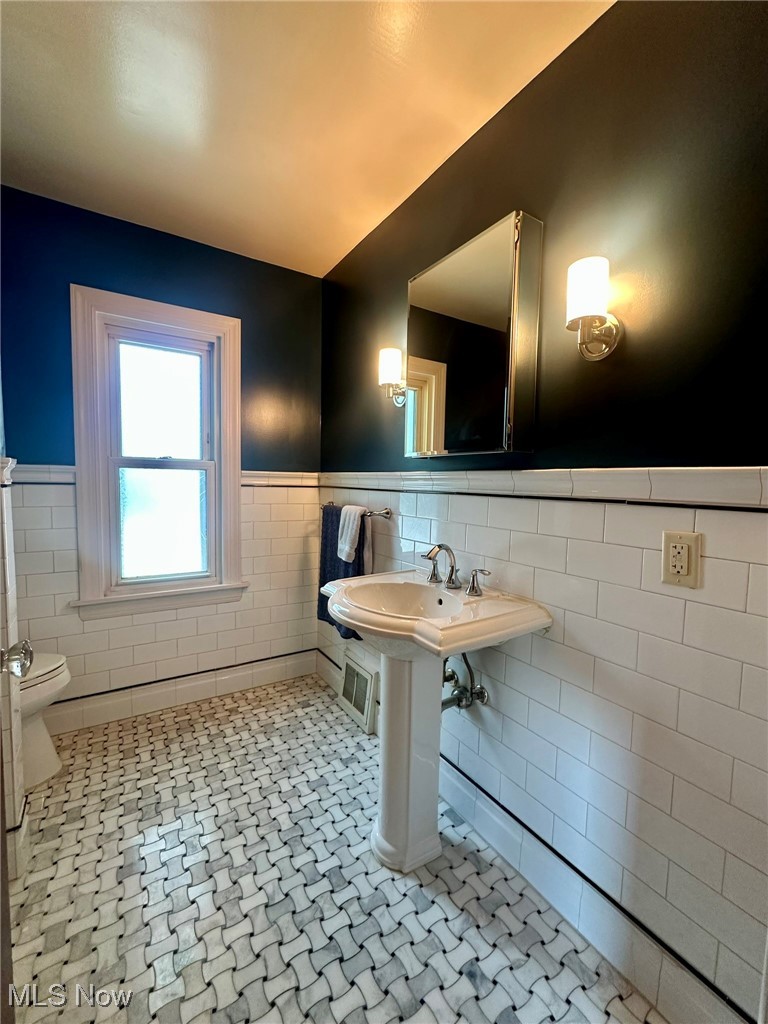 6706 Kenneth Avenue Parma, OH 44129 - Photo 20 of 25