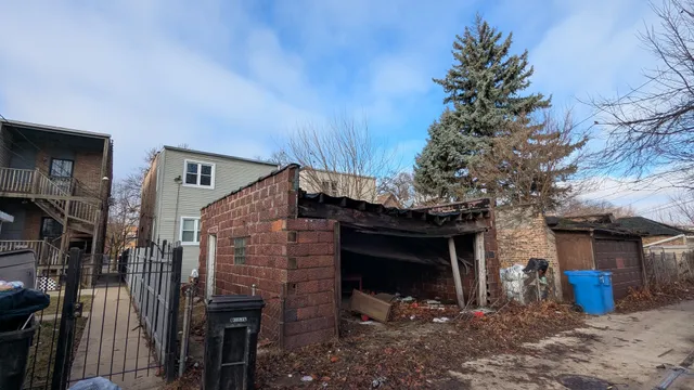 $259,000 | 7421 South Dante Avenue, Chicago, IL 60619