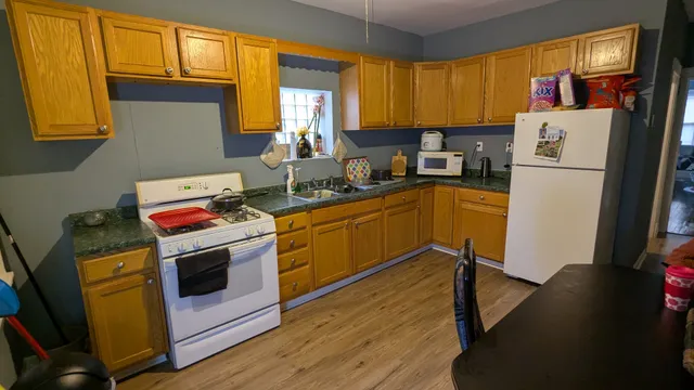 $259,000 | 7421 South Dante Avenue, Chicago, IL 60619