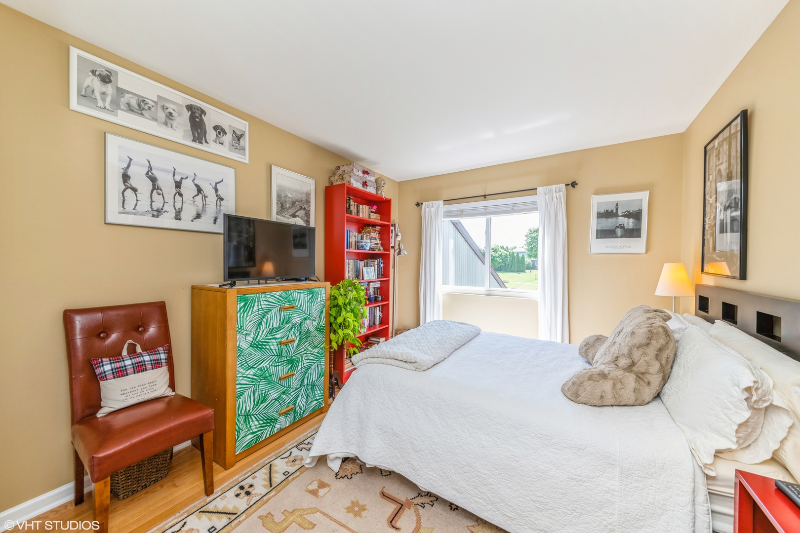 629 High Ridge Road Roselle, IL 60172 - Photo 11 of 20 a bedroom with furniture and a window