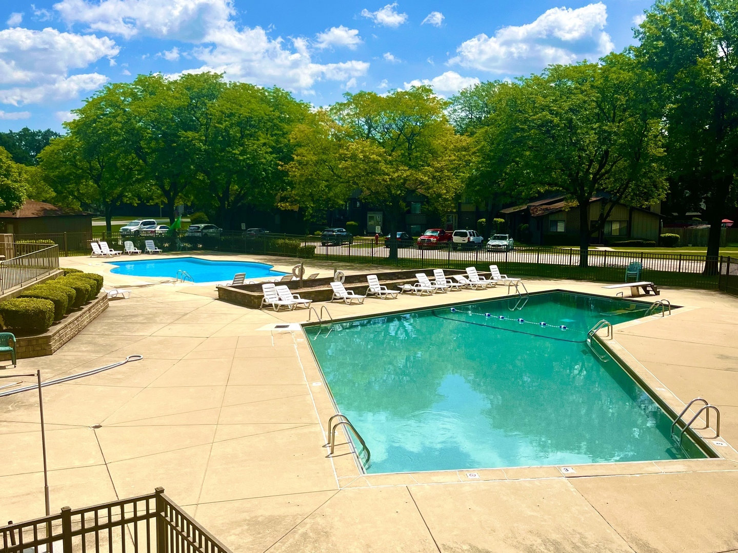 629 High Ridge Road Roselle, IL 60172 - Photo 19 of 20 a view of a swimming pool with lounge chair