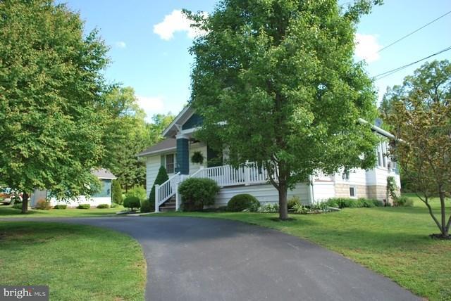 1093 Porters Road Spring Grove, PA 17362 - Photo 2 of 30