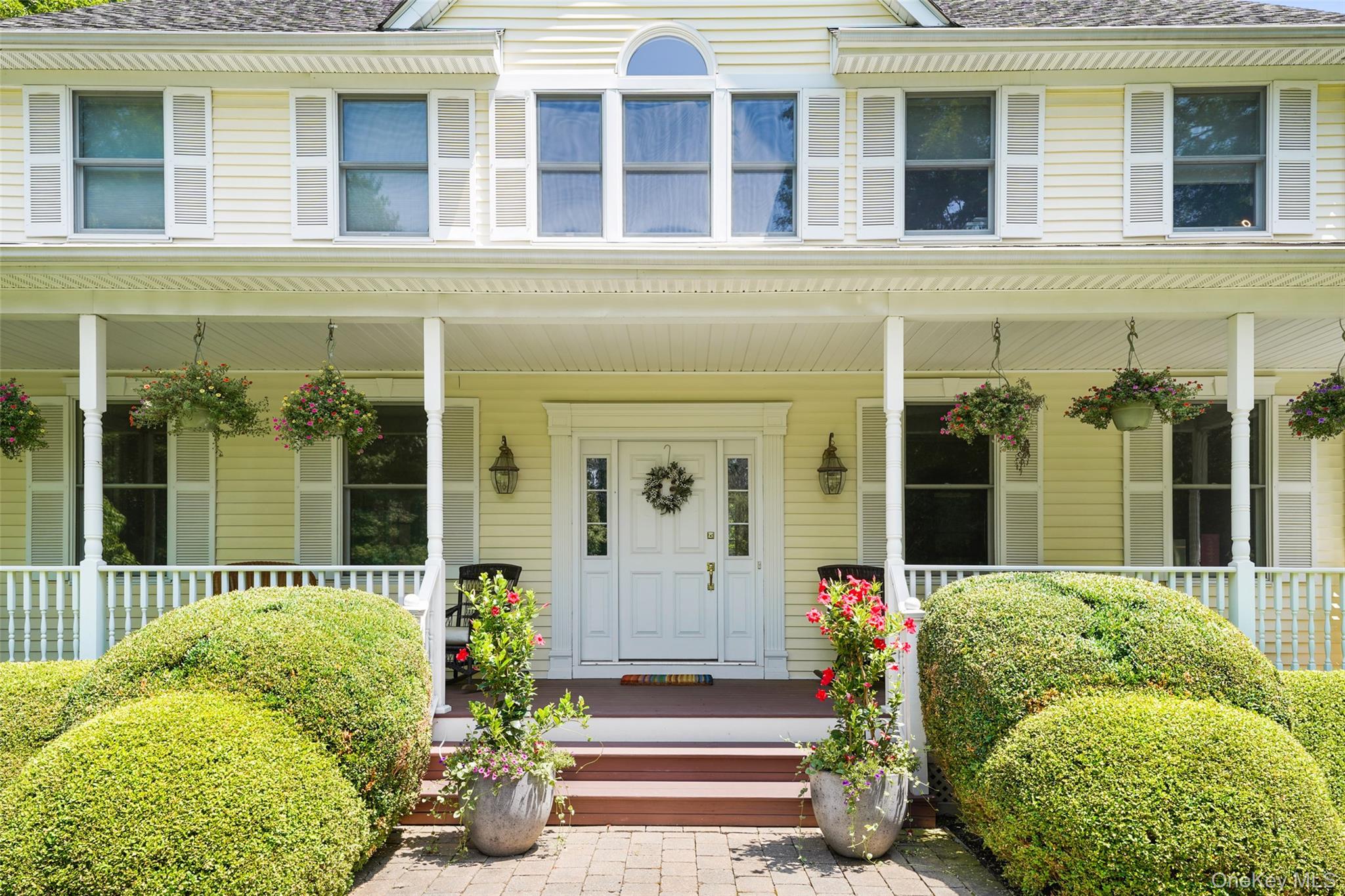 127 Smith Ridge Road South Salem, NY 10590 - Photo 6 of 49 front view of a brick building