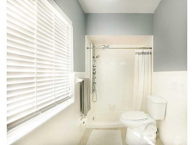 150 Southwest 6th Avenue Boca Raton, FL 33486 - Photo 25 of 35 Bathroom Master.