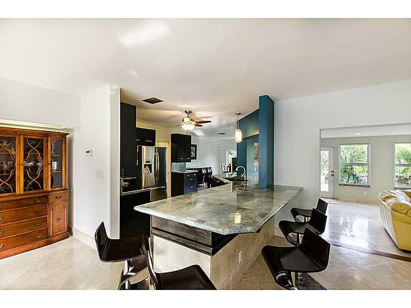 150 Southwest 6th Avenue Boca Raton, FL 33486 - Photo 7 of 35 Living Room.