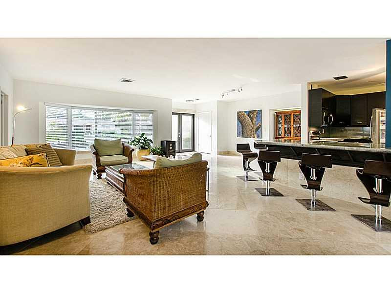 150 Southwest 6th Avenue Boca Raton, FL 33486 - Photo 9 of 35 Living Room.