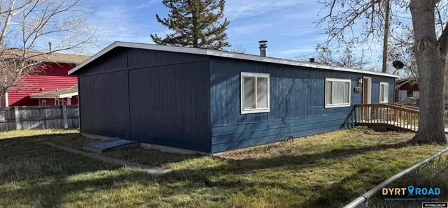 $224,000 | 401 Sharp Street, Saratoga, WY 82331