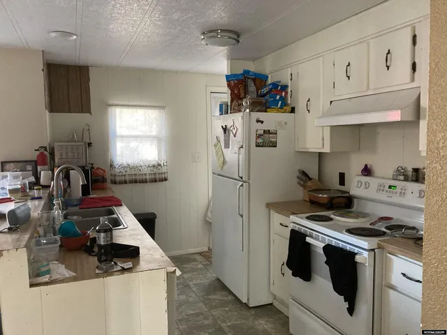 $224,000 | 401 Sharp Street, Saratoga, WY 82331