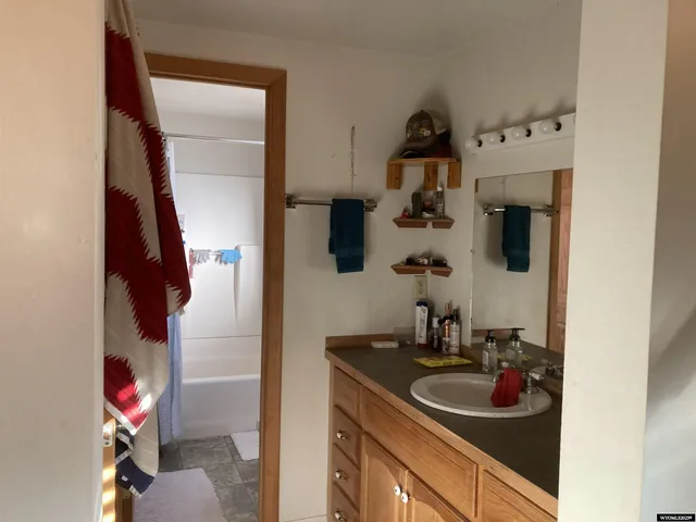 $224,000 | 401 Sharp Street, Saratoga, WY 82331