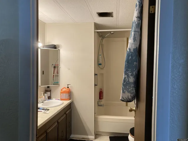 $224,000 | 401 Sharp Street, Saratoga, WY 82331