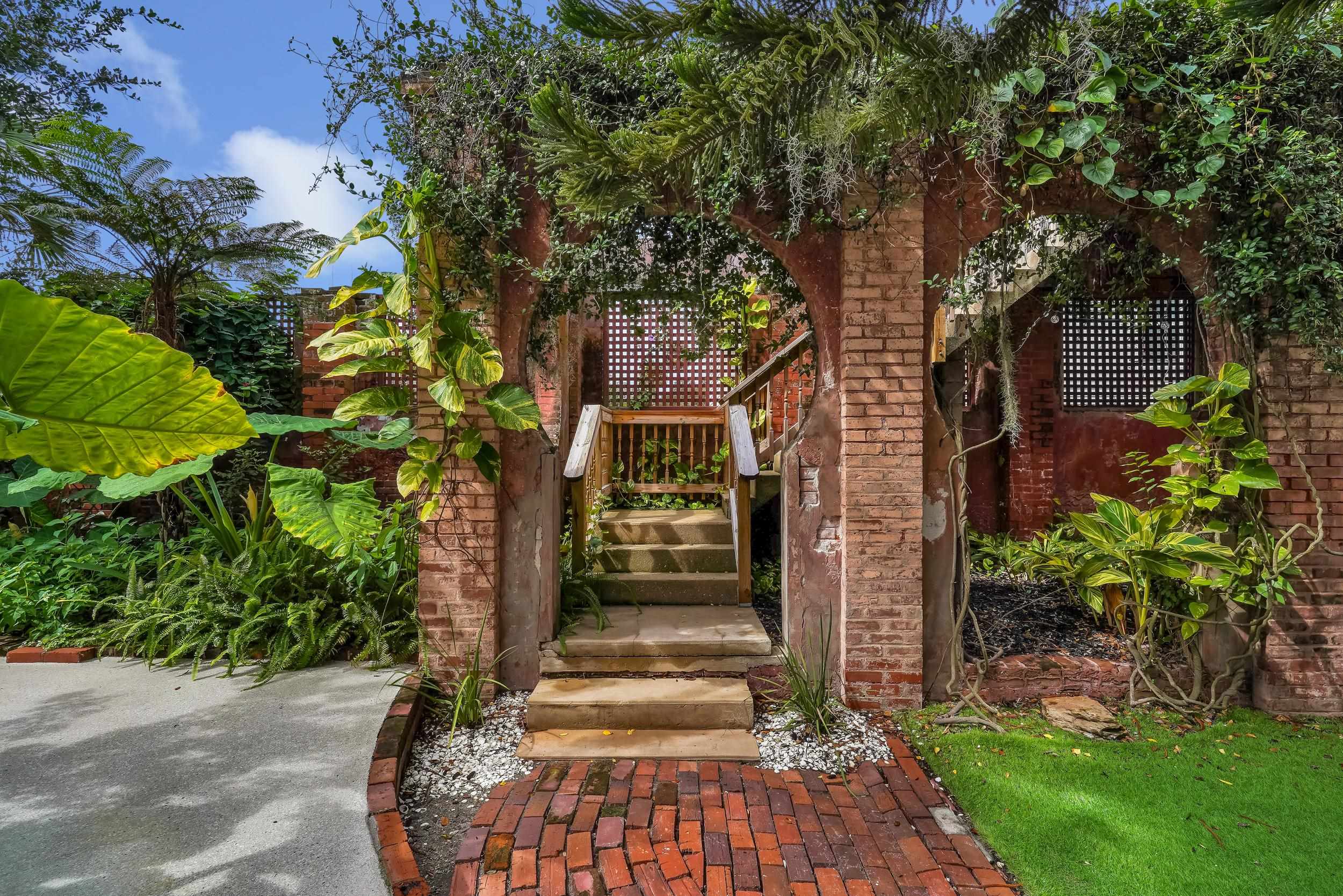 268 St George Street St. Augustine, FL 32084 - Photo 9 of 71 a view of a pathway of the house