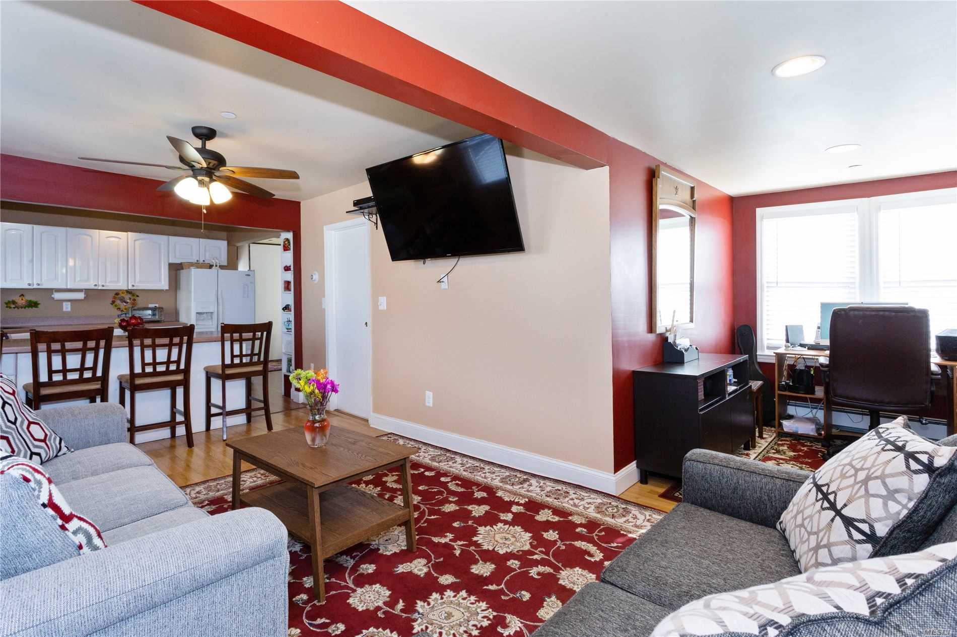 3033 Morrow Road Oceanside, NY 11572 - Photo 6 of 18 Gallery Image 6