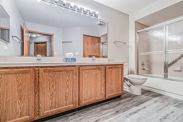 $309,900 | 214 Cathy Lane, Mount Prospect, IL 60056