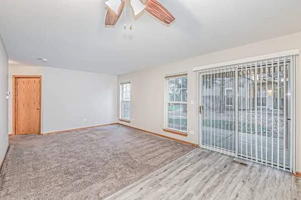 $309,900 | 214 Cathy Lane, Mount Prospect, IL 60056