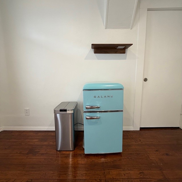 520 West 14th Street Houston, TX 77008 - Photo 13 of 18 a utility room with dryer and washer