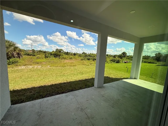 $2,000 | 1027 Eisenhower Boulevard, Lehigh Acres, FL 33974