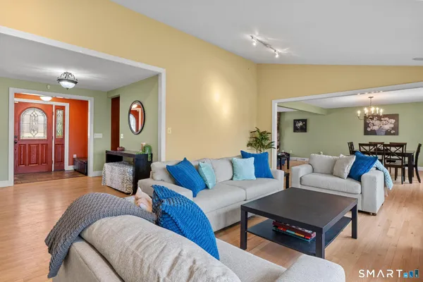 $399,900 | 36 Bouldercrest Lane, Vernon, CT 06066