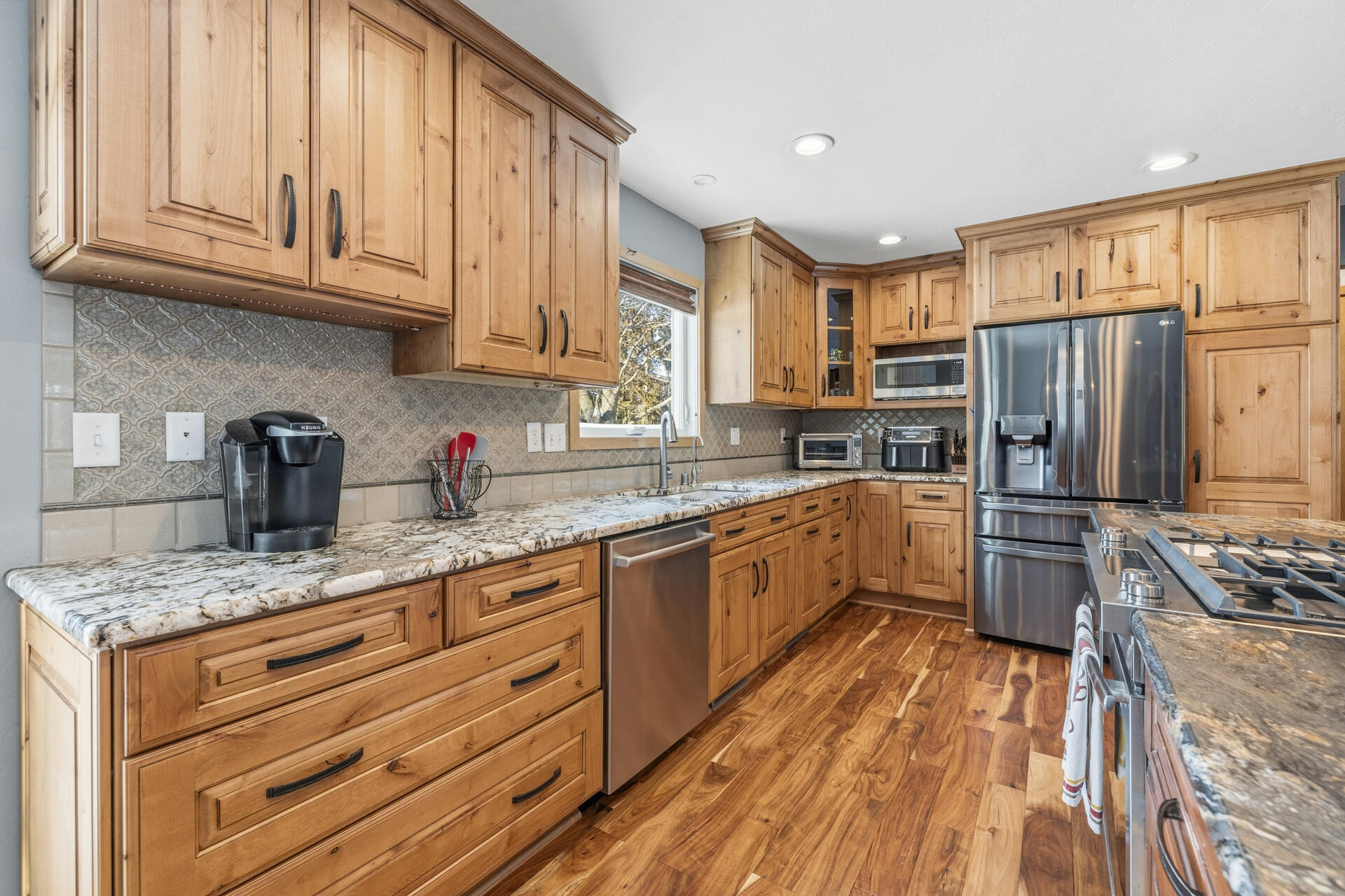 W245N4749 Swan Road Pewaukee, WI 53072 - Photo 9 of 36 Kitchen 2