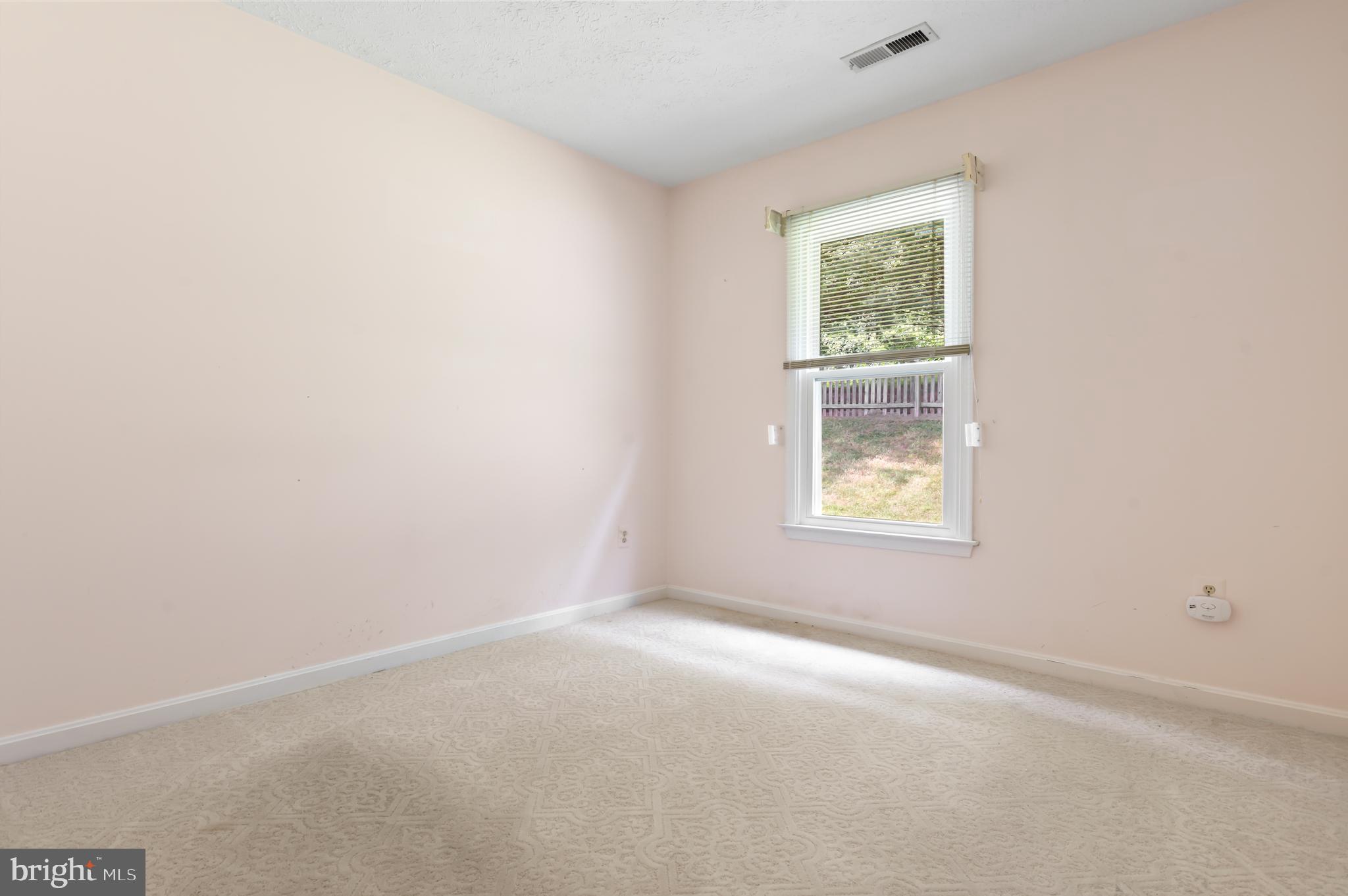 9514 Hallhurst Road Nottingham, MD 21236 - Photo 25 of 44
