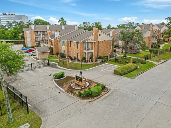 $125,000 | 3770 Loverswood Drive, Unit 807, Houston, TX 77014