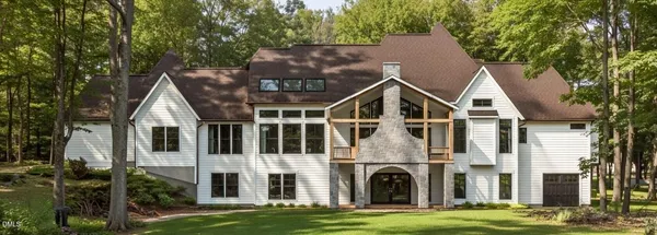 a black and white photo of a picture