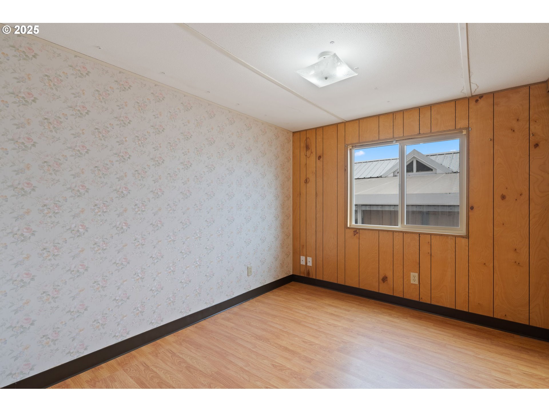 620 Southeast 2nd Avenue, Unit 11 Canby, OR 97013 - Photo 13 of 26