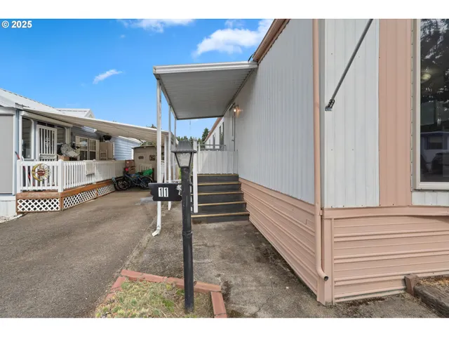 $49,500 | 620 Southeast 2nd Avenue, Unit 11, Canby, OR 97013