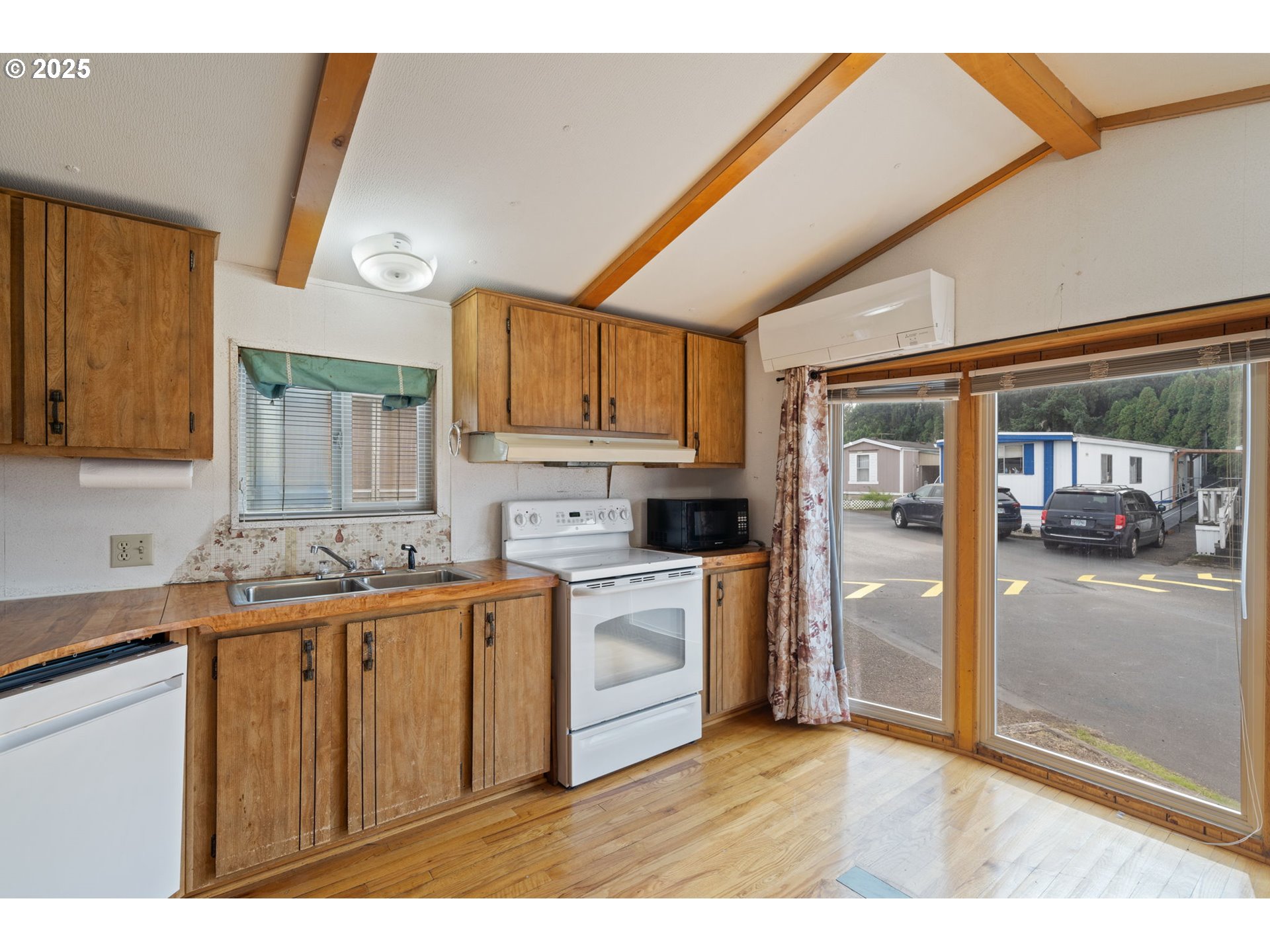 620 Southeast 2nd Avenue, Unit 11 Canby, OR 97013 - Photo 6 of 26