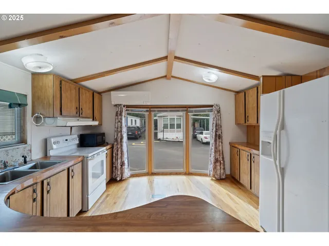 $49,500 | 620 Southeast 2nd Avenue, Unit 11, Canby, OR 97013