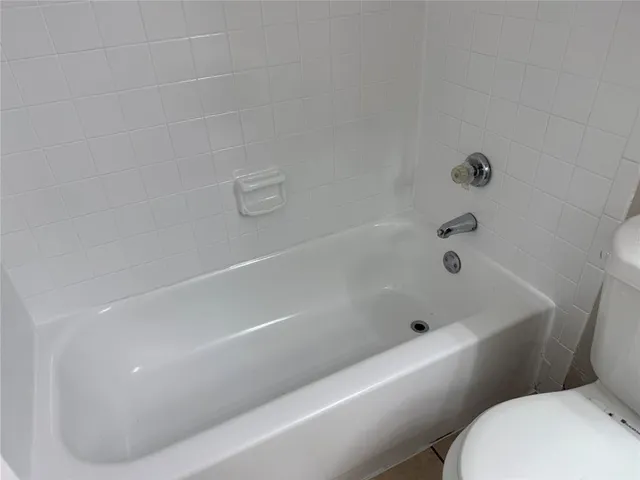 $1,000 | 9520 Royal Lane, Unit 214, Dallas, TX 75243