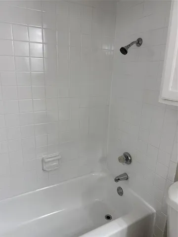 $1,000 | 9520 Royal Lane, Unit 214, Dallas, TX 75243