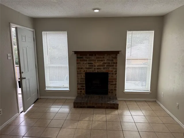 $1,000 | 9520 Royal Lane, Unit 214, Dallas, TX 75243