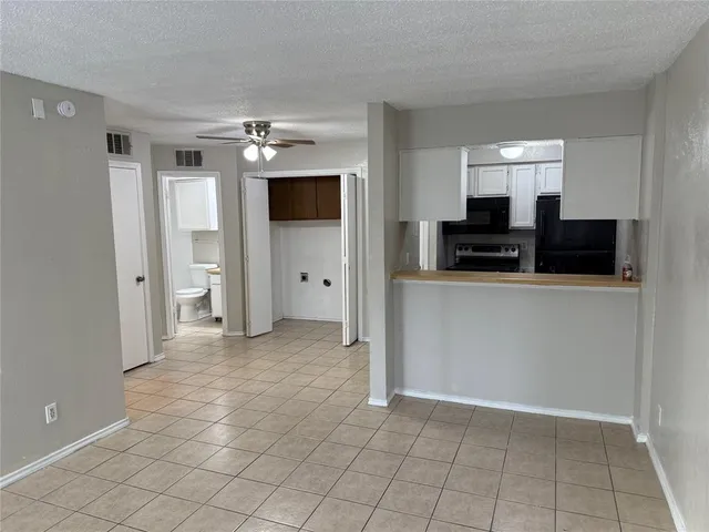 $1,000 | 9520 Royal Lane, Unit 214, Dallas, TX 75243