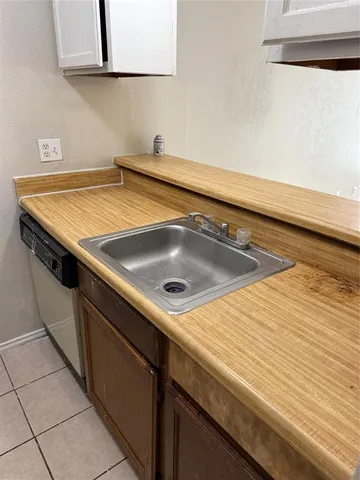 $1,000 | 9520 Royal Lane, Unit 214, Dallas, TX 75243