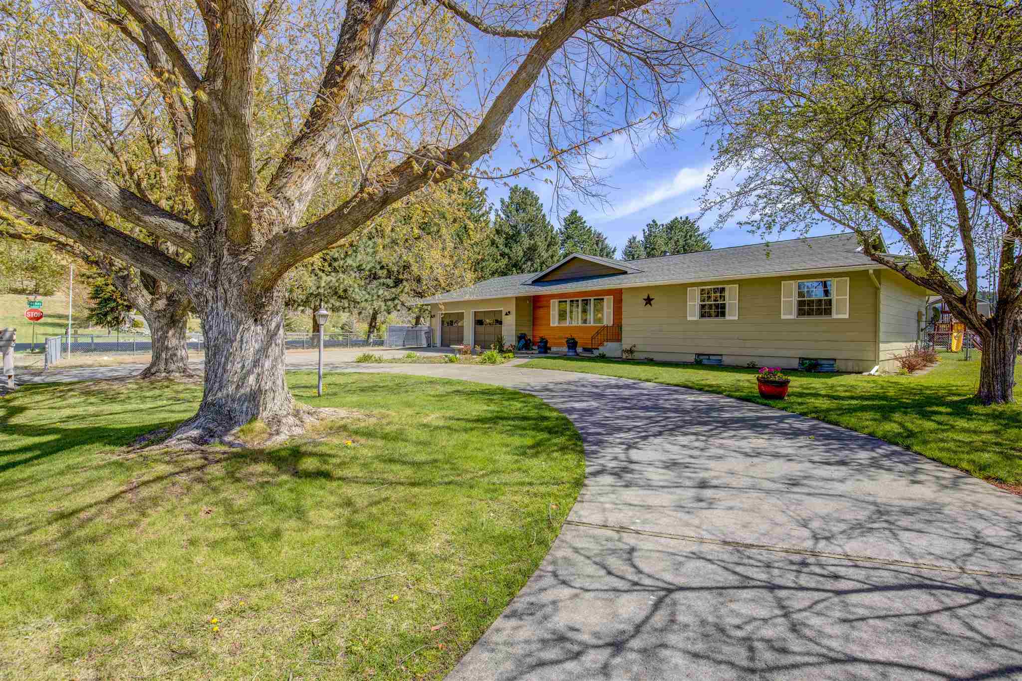 5518 North Bannen Road Spokane, WA 99216 - Photo 2 of 49 Gallery Image 2