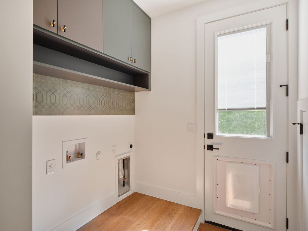 3307 Kay Street, Unit 1 Austin, TX 78702 - Photo 38 of 40 a view of kitchen with wooden floor