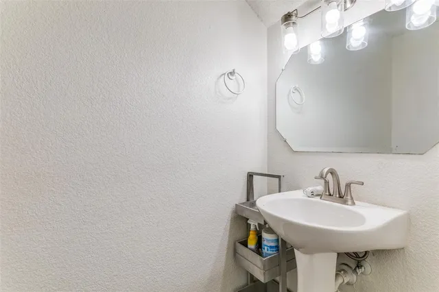 $1,800 | 5616 Giddyup Lane, Fort Worth, TX 76179